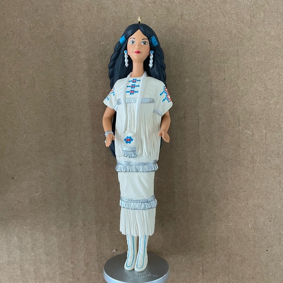 Native American Barbie Dolls of the World Barbie ornament by Hallmark ©️1996 NWT - Picture 8 of 13